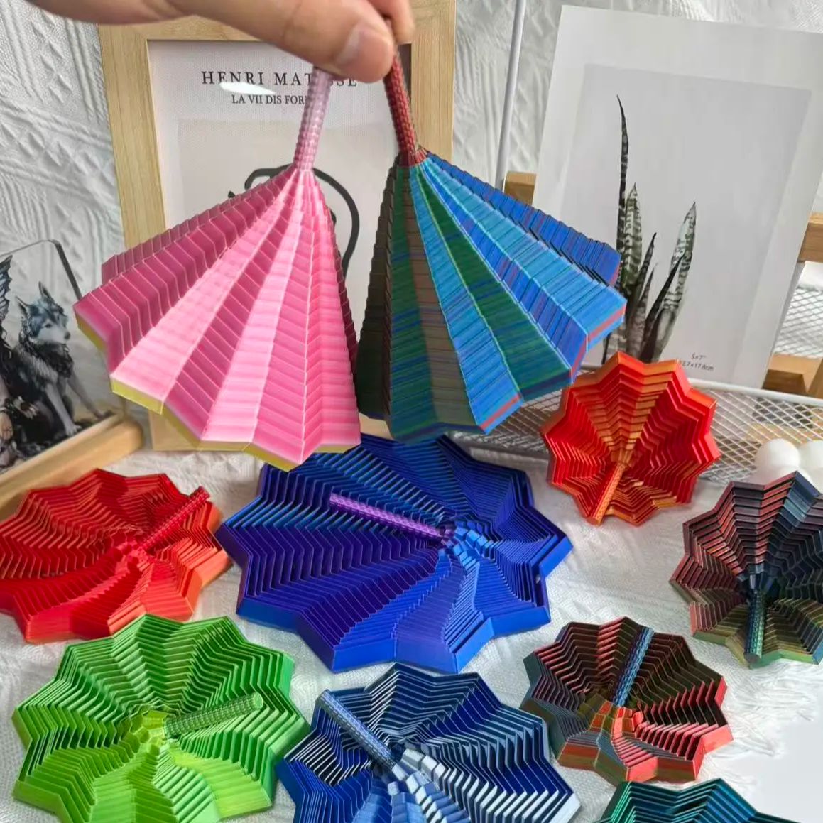 3D Printing Household Items - งานศิลปะตกแต่งบ้าน/ตกแต่งห้องนั่งเล่น รูปทรงหกเหลี่ยมหมุนวน 3 มิติ จำนวน 1